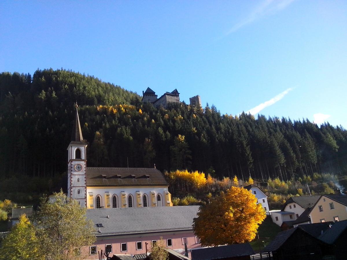 Burg Finstergrun Hostel Ramingstein Kültér fotó