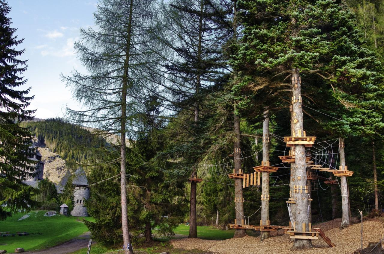 Burg Finstergrun Hostel Ramingstein Kültér fotó