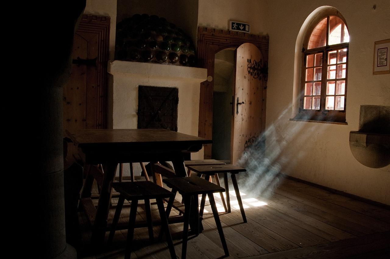 Burg Finstergrun Hostel Ramingstein Kültér fotó